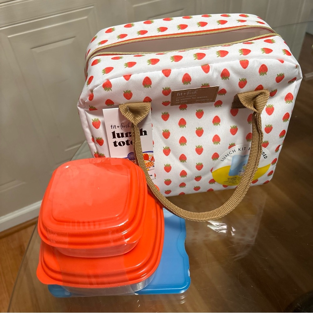 Fit & Fresh Beautiful Lunch Tote With  Containers & Coolers Included